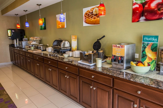 Imagen del bar/restaurante del Hotel Mainstay Suites Joliet I-80. Foto 4