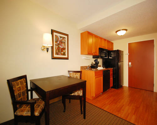 Imagen de la habitación del Hotel Mainstay Suites Knoxville North I-75. Foto 16