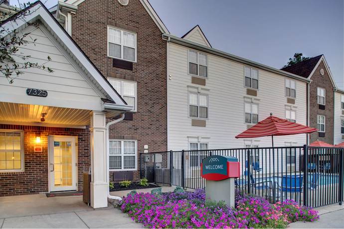 Imagen general del Hotel Mainstay Suites, Middleburg Heights. Foto 1