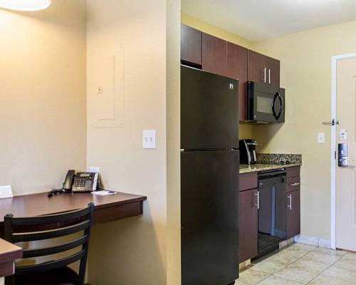 Imagen de la habitación del Hotel Mainstay Suites Minot. Foto 4