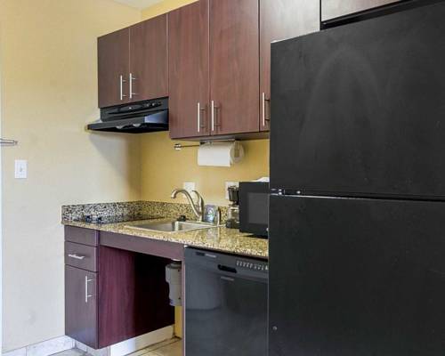 Imagen de la habitación del Hotel Mainstay Suites Minot. Foto 5