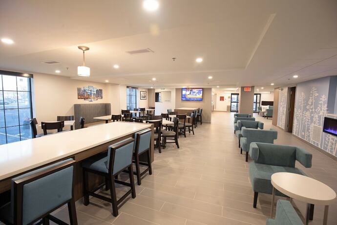 Imagen del bar/restaurante del Hotel Mainstay Suites Oak Brook Terrace-chicago. Foto 9