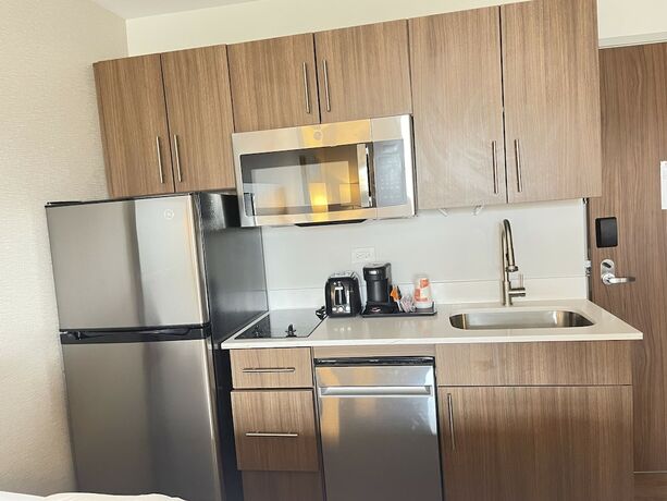 Imagen de la habitación del Hotel Mainstay Suites Oak Brook Terrace-chicago. Foto 11