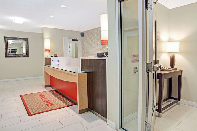 Imagen de los interiores del Hotel Mainstay Suites Omaha Old Mill. Foto 18