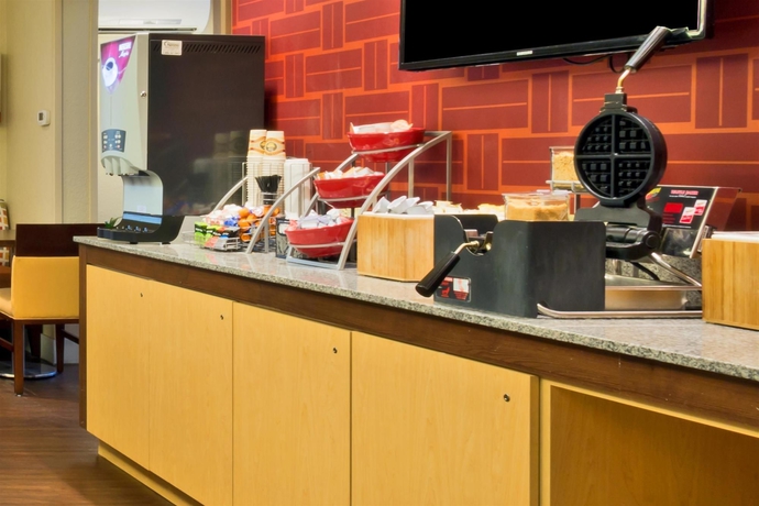 Imagen del bar/restaurante del Hotel Mainstay Suites Orlando Altamonte Springs. Foto 4