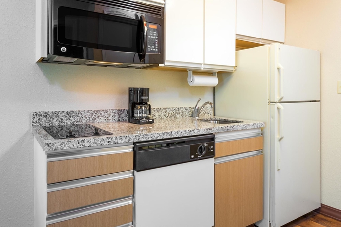 Imagen de la habitación del Hotel Mainstay Suites Orlando Altamonte Springs. Foto 8