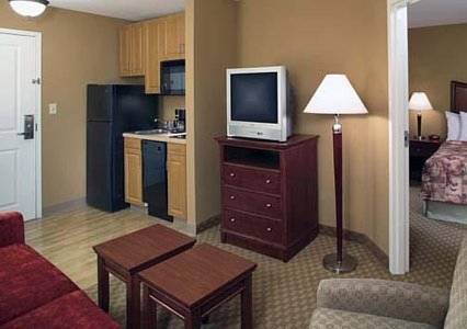 Imagen de la habitación del Hotel Mainstay Suites Port Saint Joe. Foto 6