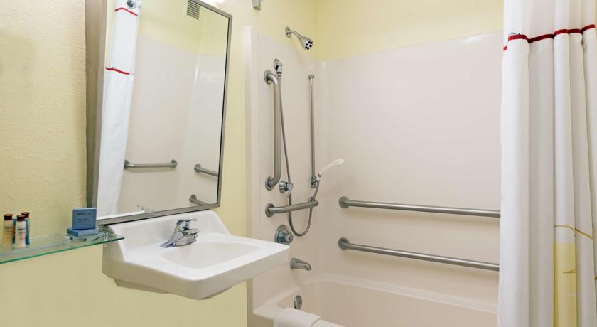Imagen de la habitación del Hotel Mainstay Suites Raleigh - Cary. Foto 7