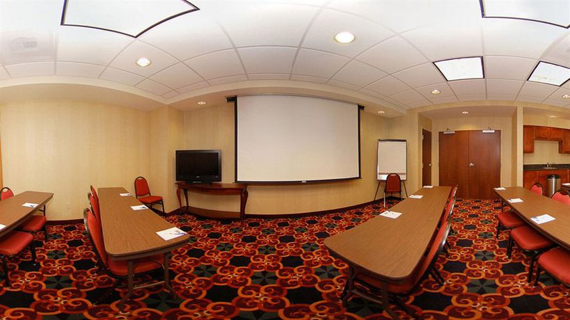 Imagen del bar/restaurante del Hotel Mainstay Suites, Rogers. Foto 4