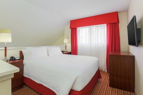 Imagen de la habitación del Hotel Mainstay Suites St. Louis - Galleria. Foto 6