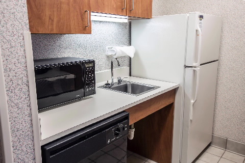 Imagen de la habitación del Hotel Mainstay Suites Wilmington. Foto 11