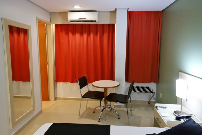 Imagen de la habitación del Hotel Maione. Foto 7