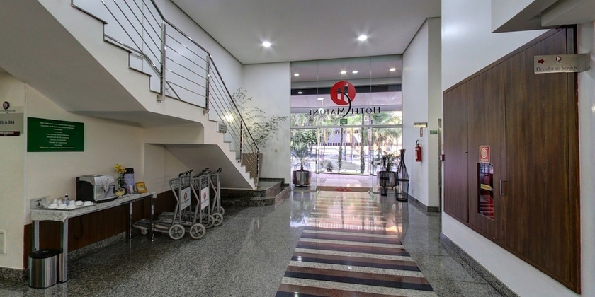 Imagen de los interiores del Hotel Maione. Foto 18