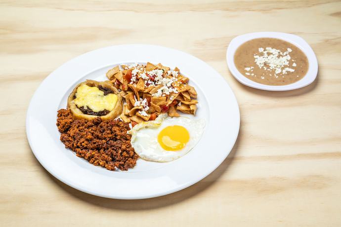 Imagen del bar/restaurante del Hotel Maioris Navolato. Foto 8