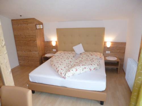 Imagen de la habitación del Hotel Mair. Foto 12