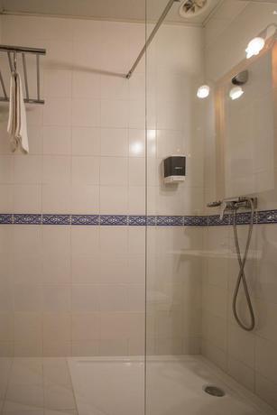 Imagen de la habitación del Hotel Mairena. Foto 5