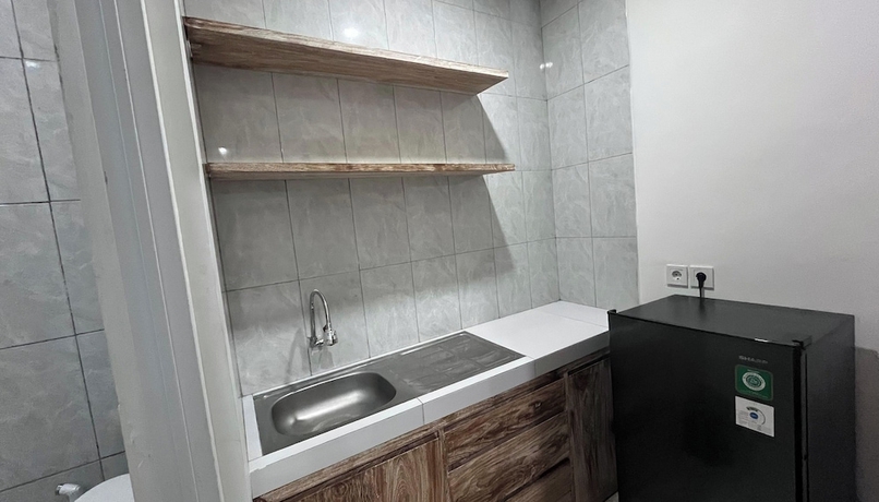 Imagen de la habitación del Hotel Maisaba Living Sibang Gede. Foto 11