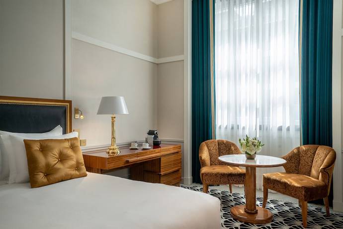 Imagen de la habitación del Hotel Maison Albar - Le Monumental Palace. Foto 7