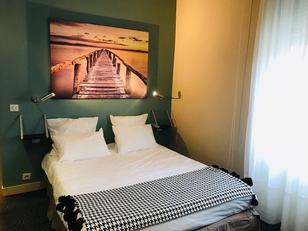 Imagen de la habitación del Hotel Maison Arquier, The Originals Relais. Foto 15