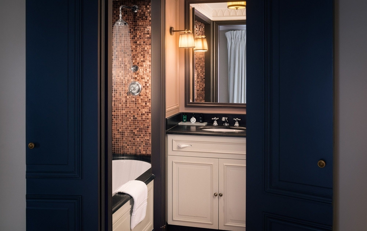 Imagen de la habitación del Hotel Maison Athénée. Foto 7