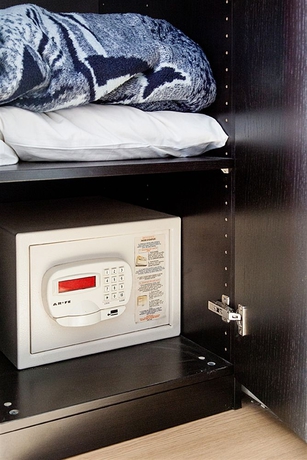 Imagen de la habitación del Hotel Maison Barbès. Foto 4