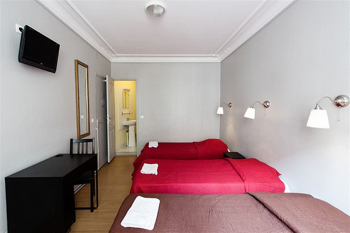 Imagen de la habitación del Hotel Maison Barbès. Foto 5