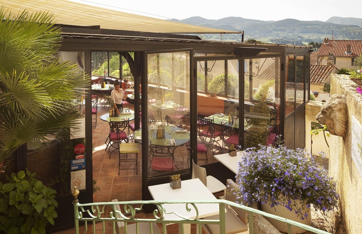 Imagen del bar/restaurante del Hotel Maison Bérard. Foto 4