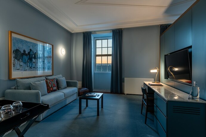 Imagen de la habitación del Hotel Maison Bleue. Foto 18