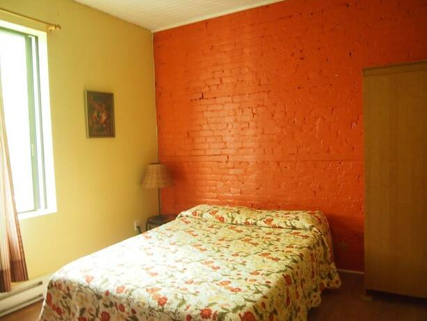 Imagen de la habitación del Hotel Maison Brunet. Foto 15