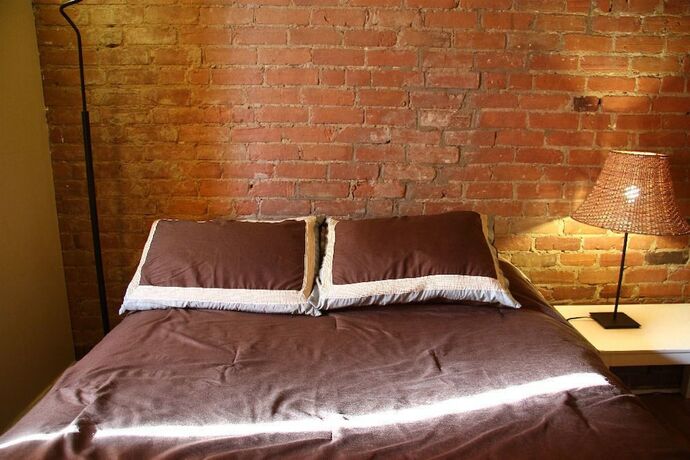 Imagen de la habitación del Hotel Maison Brunet. Foto 17