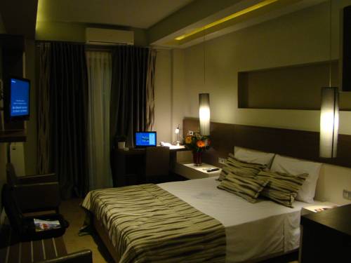 Imagen de la habitación del Hotel Maison, Chalkidona. Foto 3