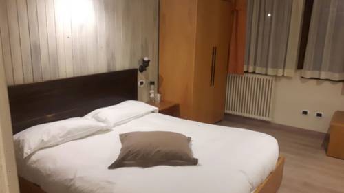 Imagen de la habitación del Hotel Maison Cly. Foto 5