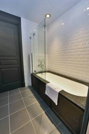 Imagen de la habitación del Hotel Maison De Famille Les 5 Fr&egrave;res. Foto 3