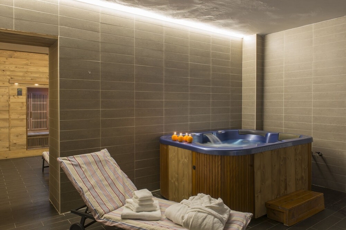 Imagen de la piscina del Hotel Maison De Neige. Foto 18