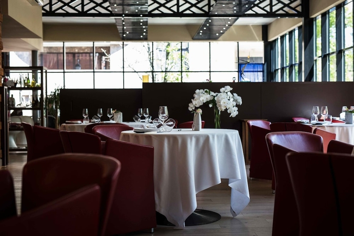 Imagen del bar/restaurante del Hotel Maison Decoret. Foto 6