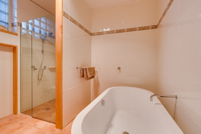 Imagen de la habitación del Hotel Maison Del Mar. Foto 19