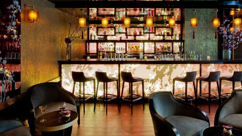 Imagen del bar/restaurante del Hotel Maison Delano Paris. Foto 14