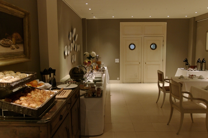 Imagen del bar/restaurante del Hotel Maison Des Ambassadeurs. Foto 3