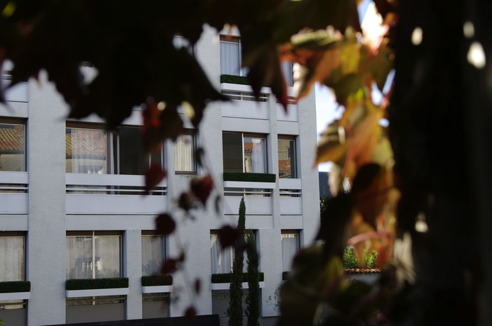 Imagen de los exteriores del Hotel Maison Des Ambassadeurs. Foto 15