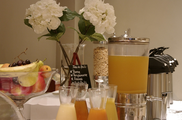 Imagen del bar/restaurante del Hotel Maison Des Ambassadeurs. Foto 9