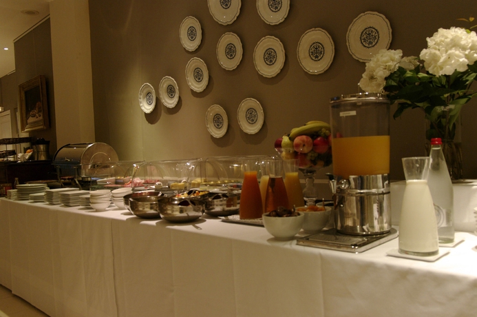 Imagen del bar/restaurante del Hotel Maison Des Ambassadeurs. Foto 12