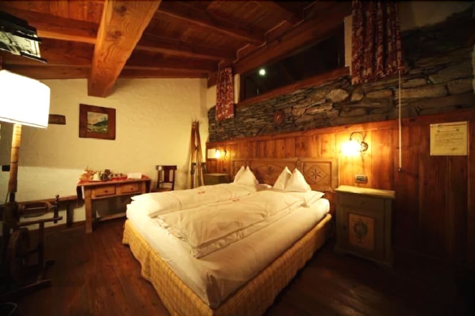 Imagen de la habitación del Hotel Maison Dominique. Foto 11