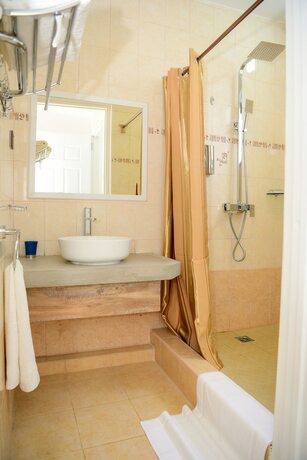 Imagen de la habitación del Hotel Maison Du Nord. Foto 15
