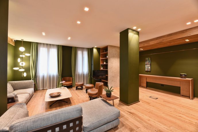 Imagen de la habitación del Hotel Maison Ducal. Foto 14