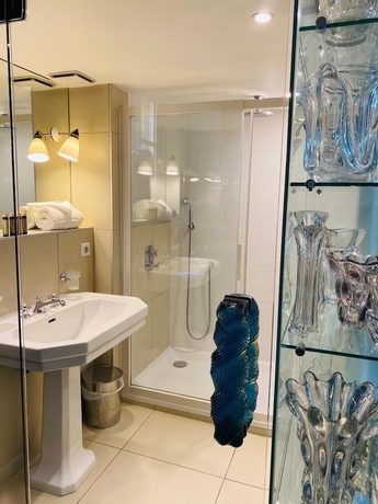 Imagen de la habitación del Hotel Maison Fredon. Foto 13