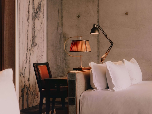 Imagen de la habitación del Hotel Maison Heler Metz, Curio Collection By Hilton. Foto 14