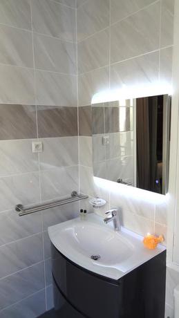 Imagen de la habitación del Hotel Maison Lamartine. Foto 4