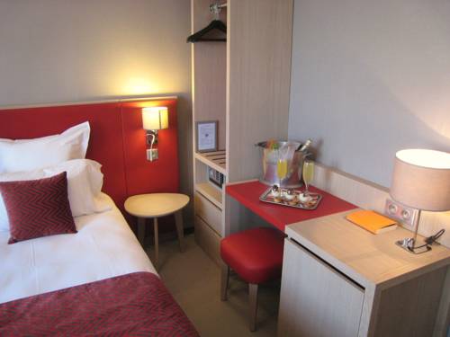 Imagen de la habitación del Hotel Maison Le Goyen. Foto 8