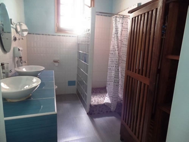 Imagen de la habitación del Hotel Maison Lovasoa. Foto 10