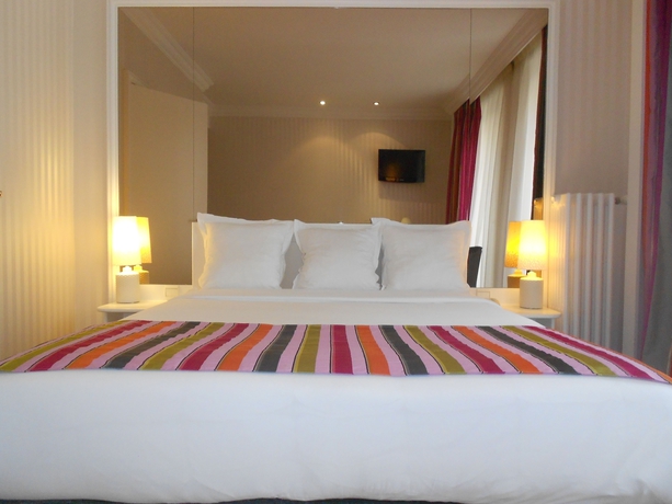 Imagen de la habitación del Hotel Maison Lutetia R. Foto 16